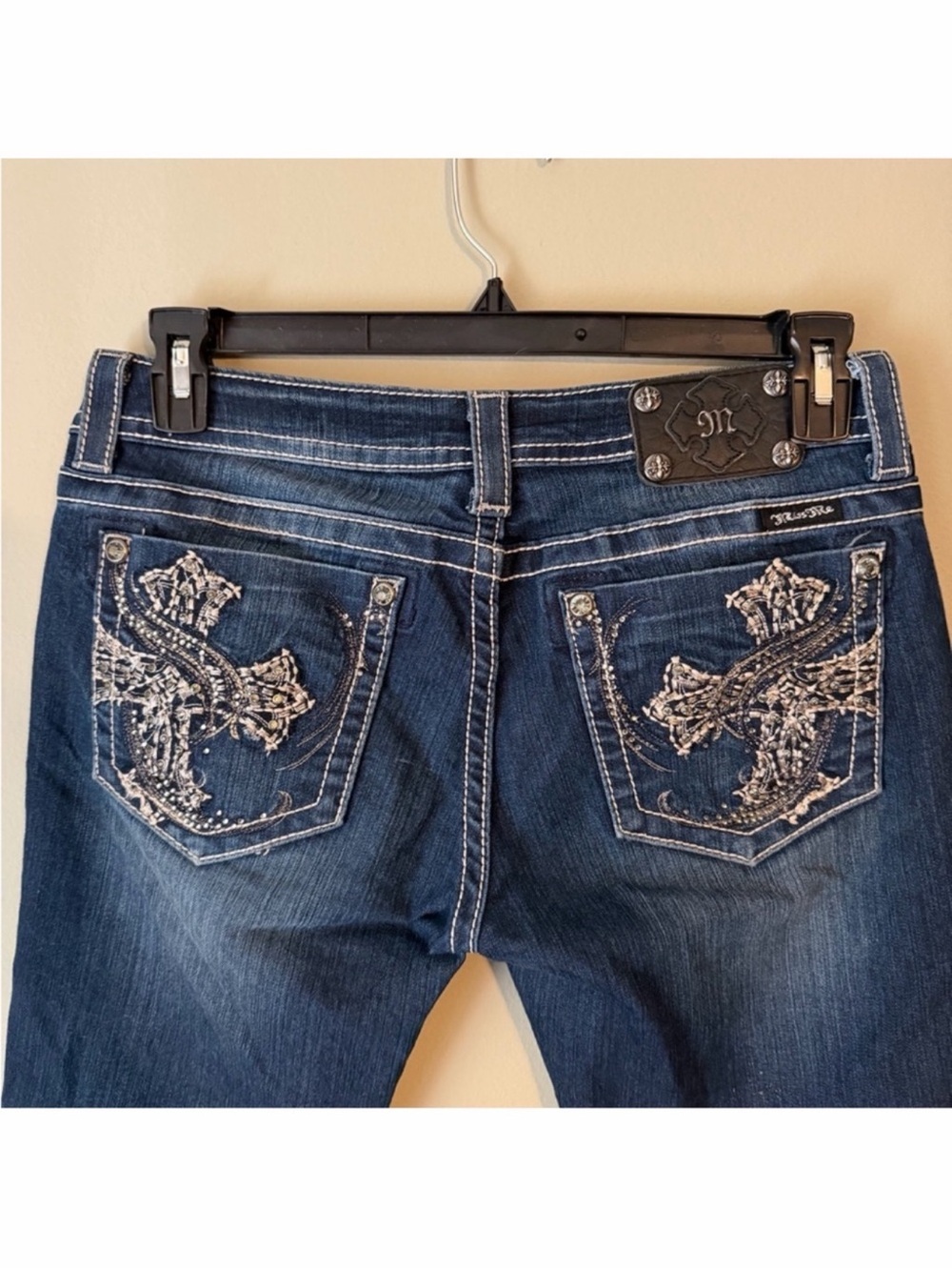 Like New Y2K Miss Me Cuffed Capri Jeans Cross Embellished Pockets 22โ Inseam